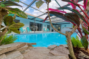 5 Bed 3 Bath Waterfront Pool! Great for families!